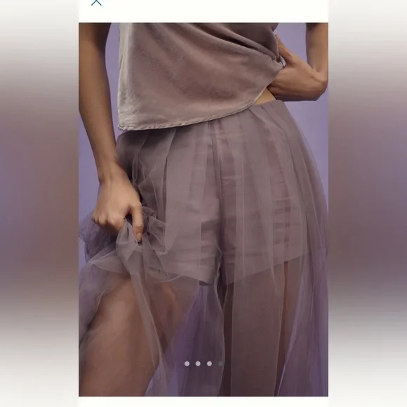 NWT - ANTHROPOLOGIE TULLE BALLOON LEG PANTS - Picture 3 of 4